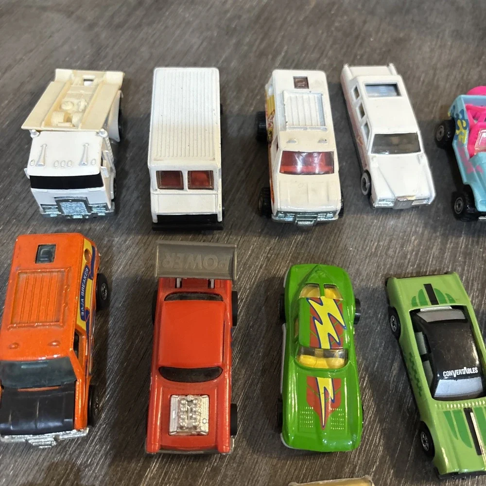 Vintage Hot Wheels Lot of 16 ,1970s 1980s 1990s